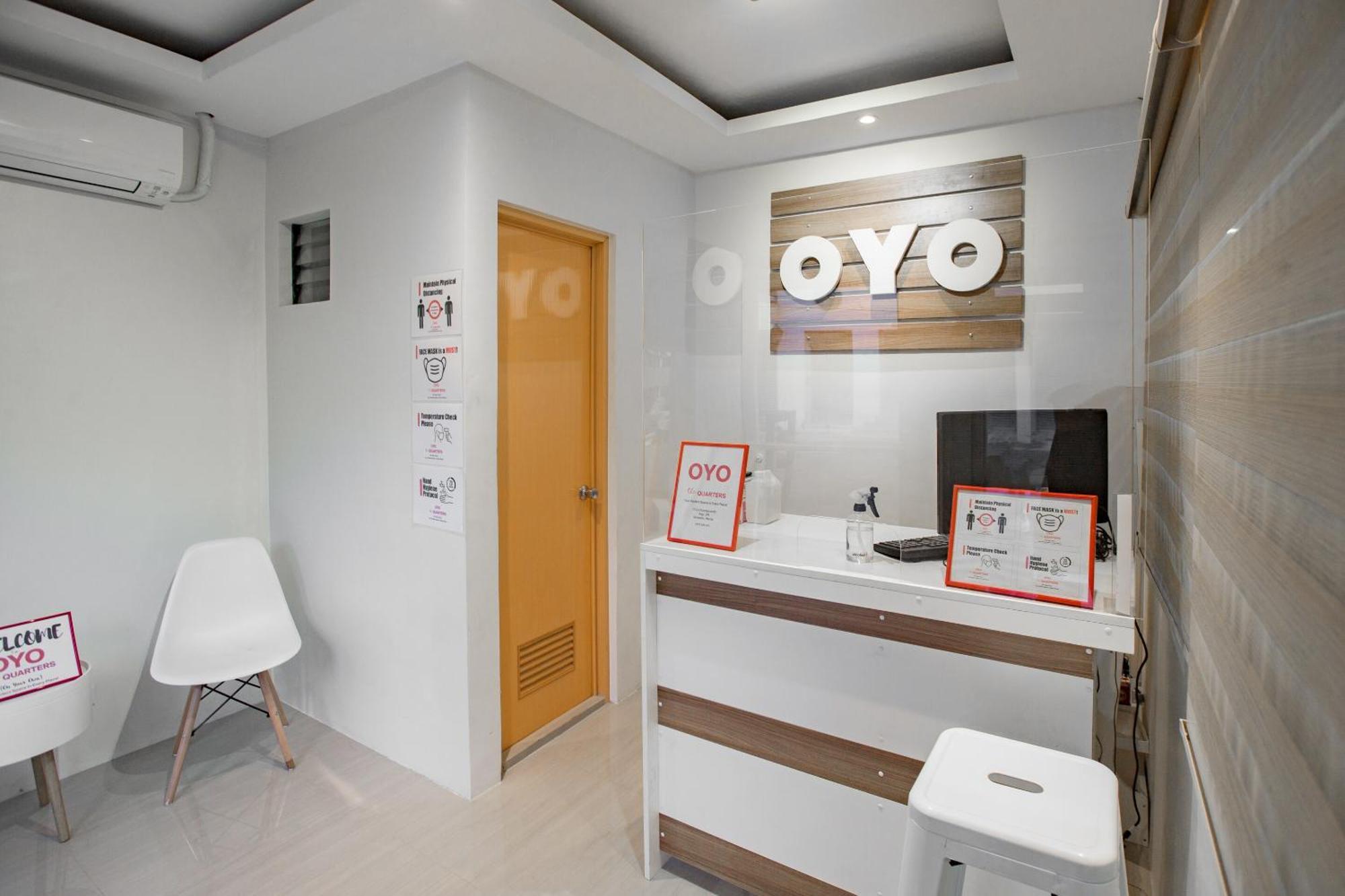 Oyo 605 The Quarters Hotel Manila Exterior photo